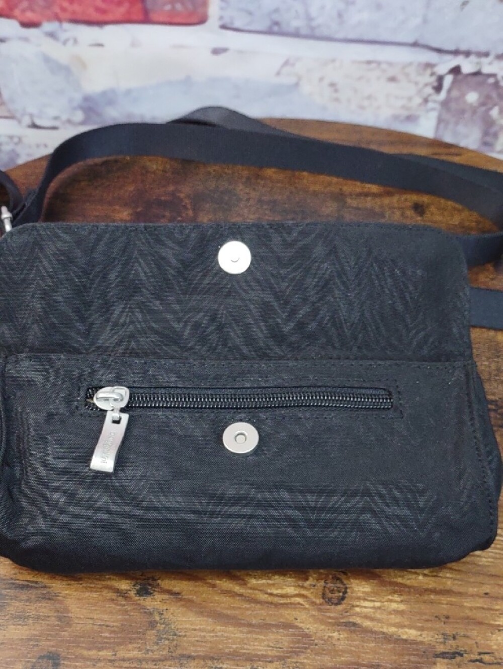 Baggallini Crossbody Organizer Bag - Picture 8 of 12